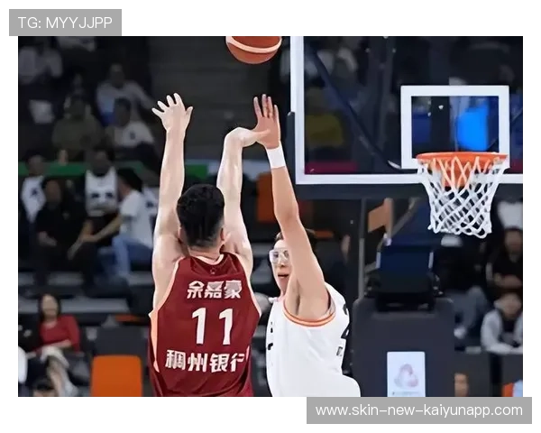 CBA 球员用突破吸引包夹助攻成名场