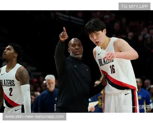 森林狼替补席点燃比赛气氛完成逆转